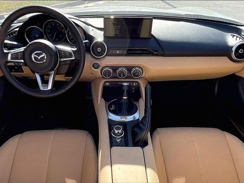 Used 2025 MAZDA MX-5 Miata RF Grand Touring image 13