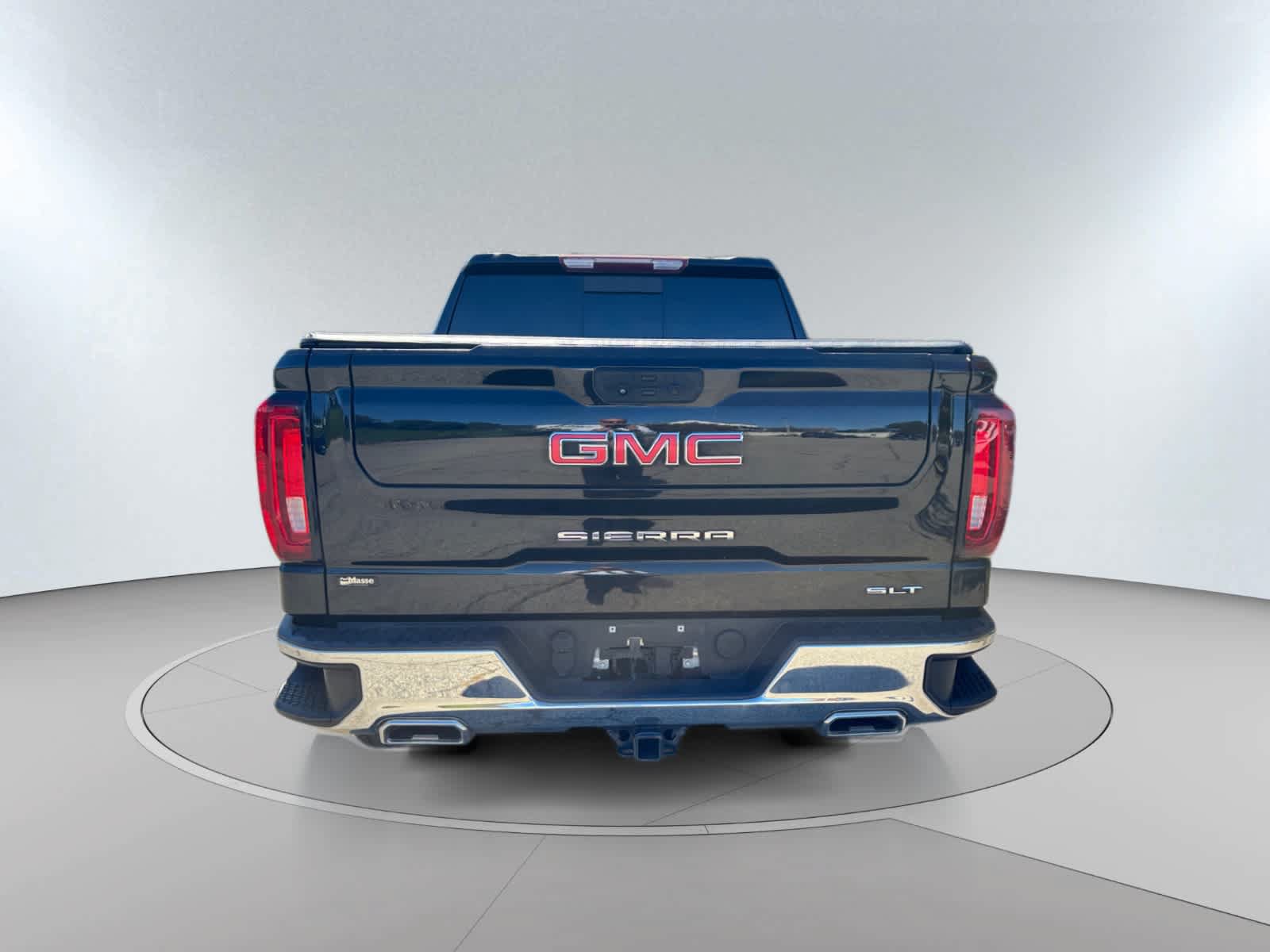 Used 2023 GMC Sierra 1500 SLT w/ SLT Premium Package AWD/4WD image 6