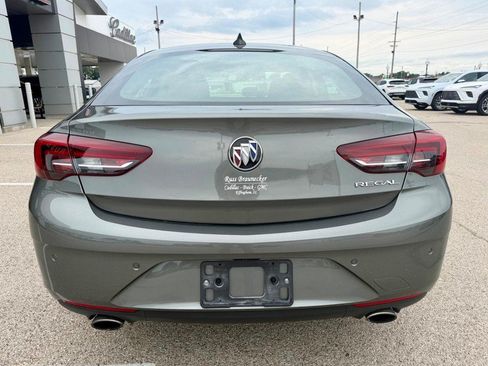 Used 2019 Buick Regal Essence w/ Driver Confidence Package I FWD image 5