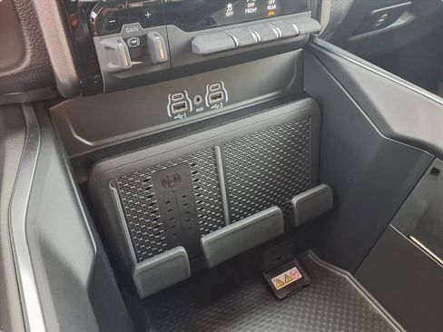 New 2026 RAM 1500 Big Horn AWD/4WD image 7