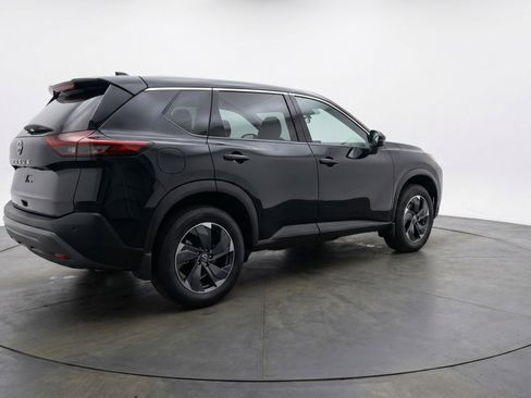 Used 2025 Nissan Rogue SV image 9