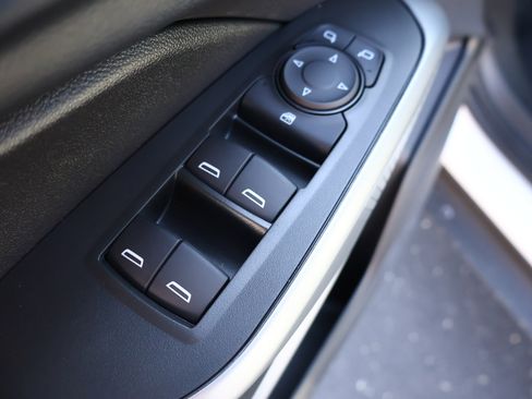 New 2026 Chevrolet Trax RS w/ Sunroof Package image 8