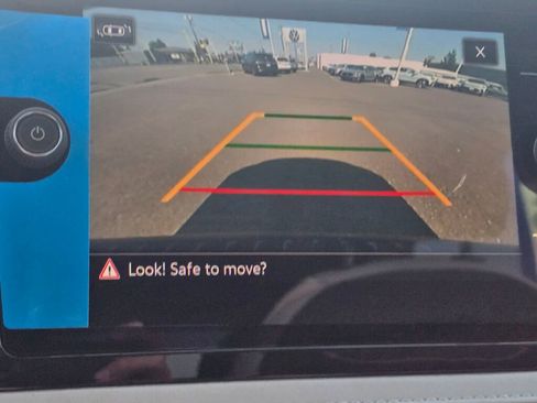 New 2025 Volkswagen Taos SE image 24