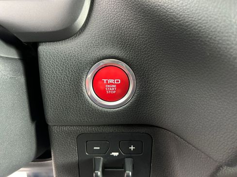 Used 2022 Toyota Tundra Limited image 17