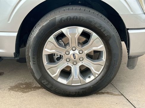 Used 2023 Ford F150 Platinum image 10