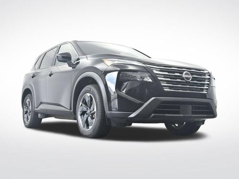 Used 2025 Nissan Rogue SV FWD image 31