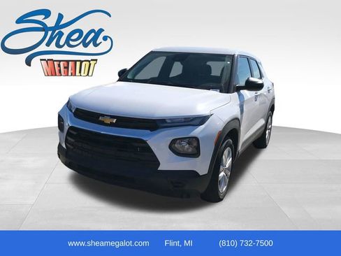 Certified 2023 Chevrolet TrailBlazer LS FWD image 1