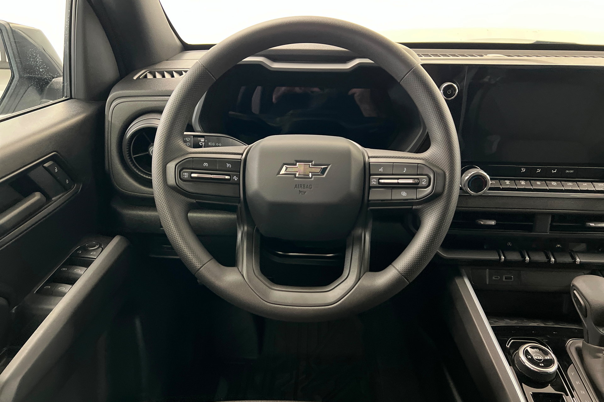 New 2026 Chevrolet Colorado Trail Boss AWD/4WD image 13