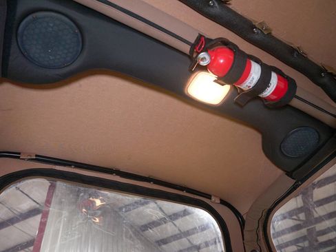 Used 2001 Jeep Wrangler Sahara image 35