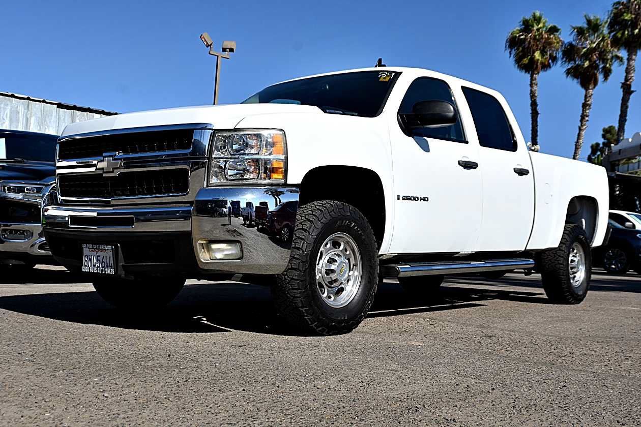 Used 2007 Chevrolet Silverado 2500 LT w/ 2LT Convenience Package RWD image 1