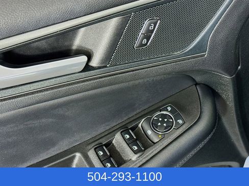 Used 2024 Ford Edge SE image 17