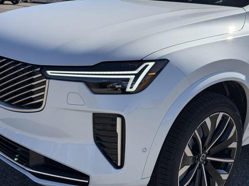 New 2026 Volvo XC90 B5 Ultra AWD/4WD image 8