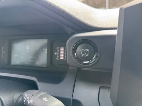 Certified 2025 Toyota Tacoma SR image 5