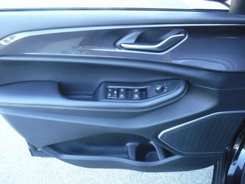 Used 2021 Jeep Grand Cherokee L Laredo image 12