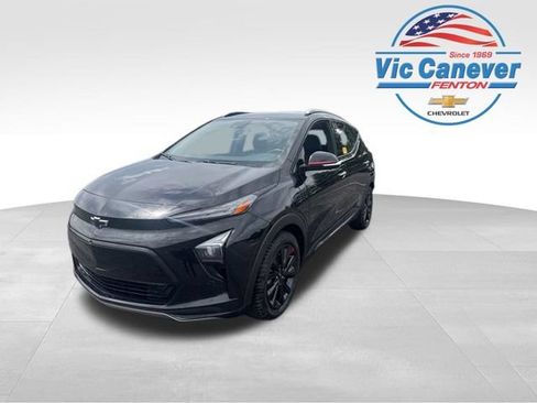Used 2023 Chevrolet Bolt EUV Premier w/ Redline Edition FWD image 1