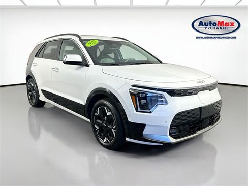 Used 2023 Kia Niro Wave w/ Wave Preserve Package image 1