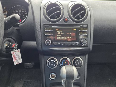 Used 2014 Nissan Rogue S w/ Convenience Package AWD/4WD image 13