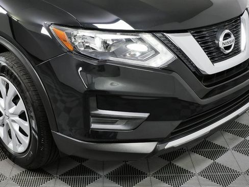 Used 2017 Nissan Rogue S image 33