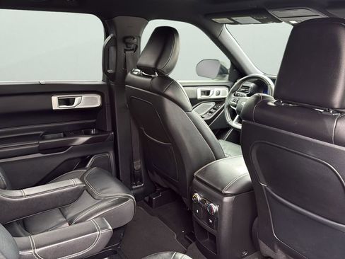 Used 2020 Ford Explorer ST w/ ST Street Pack image 29