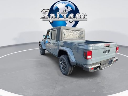 New 2026 Jeep Gladiator Sport AWD/4WD image 7