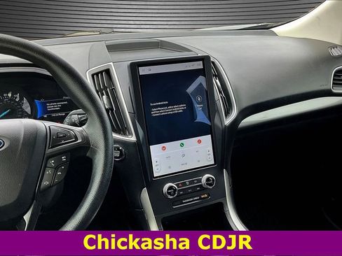 Used 2023 Ford Edge SE w/ Black Appearance Package image 9