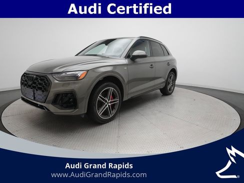 Used 2024 Audi Q5 e Prestige image 1