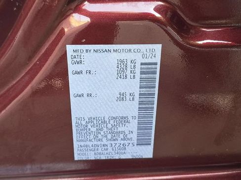 Used 2024 Nissan Altima 2.5 SV FWD image 34