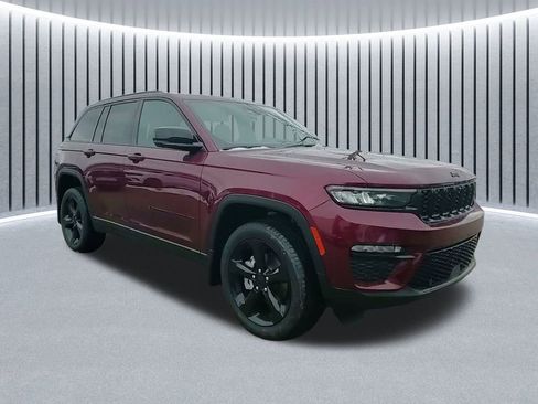 New 2025 Jeep Grand Cherokee Limited w/ Luxury Tech Group II image 2