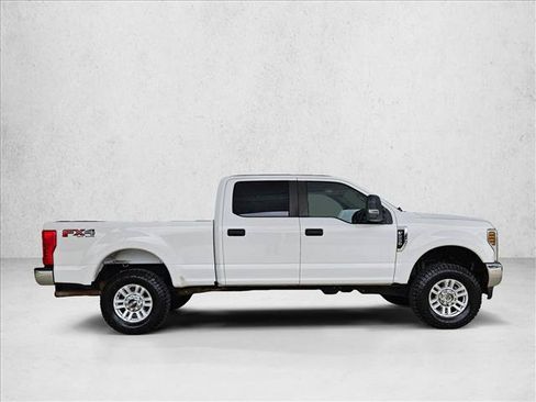 Used 2018 Ford F250 XL w/ STX Appearance Package AWD/4WD image 4
