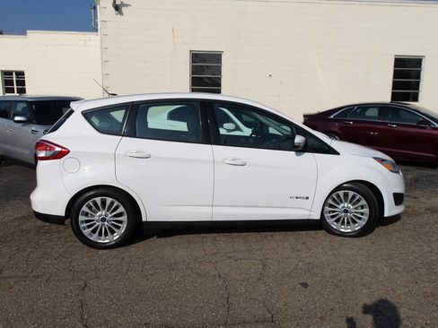 Used 2017 Ford C-MAX SE image 4