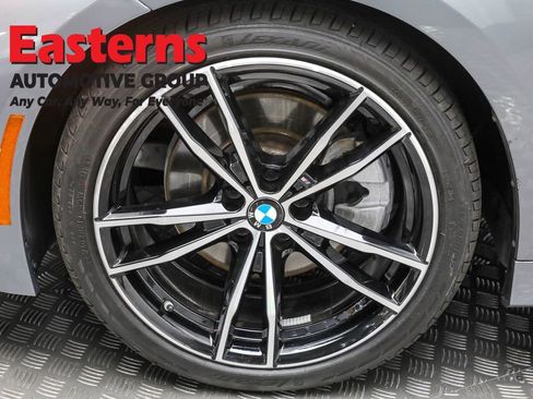 Used 2023 BMW 330i Sedan w/ M Sport Package image 31