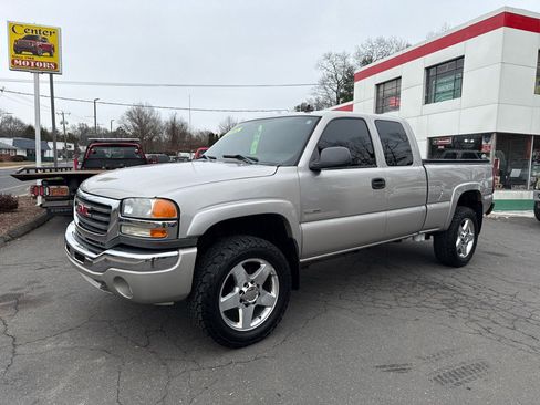 Used 2006 GMC Sierra 2500 SLT w/ Heavy-Duty Power Package image 1