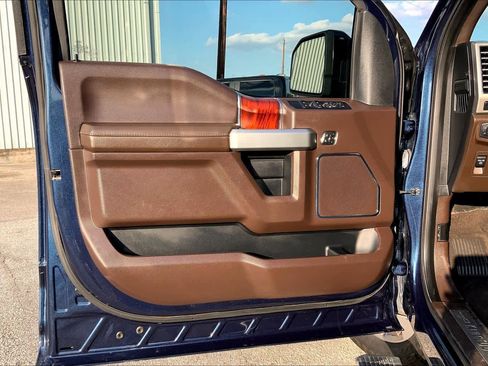 Used 2019 Ford F150 King Ranch w/ Equipment Group 601A Luxury AWD/4WD image 22