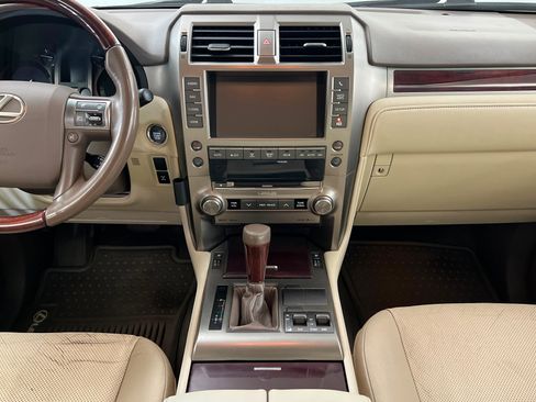 Used 2016 Lexus GX 460 w/ Premium Package AWD/4WD image 14