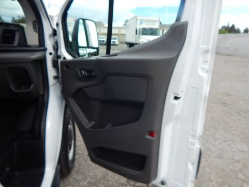 Used 2022 Ford Transit 250 Low Roof RWD image 14