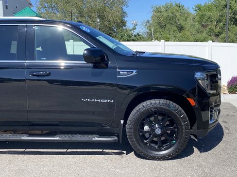 Used 2021 GMC Yukon SLE AWD/4WD image 8