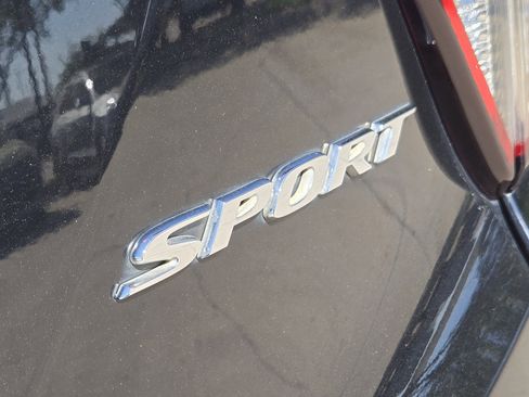 Used 2019 Honda HR-V Sport image 16