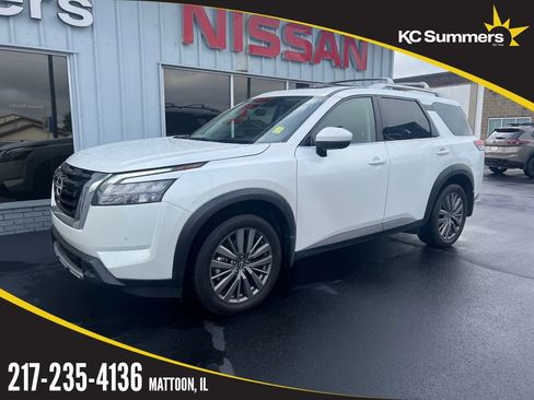 Certified 2025 Nissan Pathfinder SL w/ SL Premium Package AWD/4WD image 1