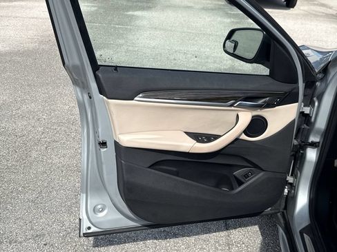 Used 2019 BMW X1 sDrive28i w/ Convenience Package FWD image 14
