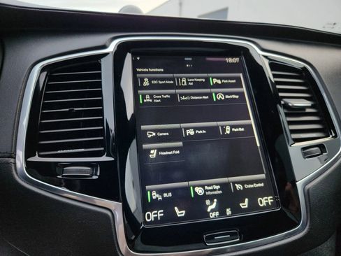 Used 2016 Volvo XC90 T6 Inscription w/ Vision Package image 12