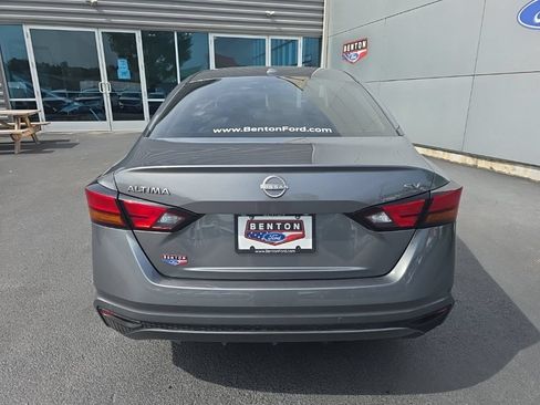 Used 2024 Nissan Altima 2.5 SV FWD image 6