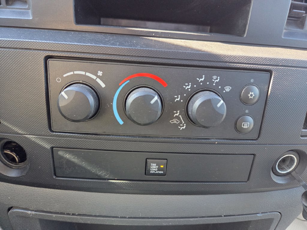 Used 2009 Dodge Ram 2500 Truck SXT AWD/4WD image 24