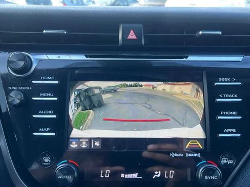 Used 2020 Toyota Camry XSE FWD image 40