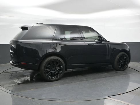 Used 2025 Land Rover Range Rover SE AWD/4WD image 4