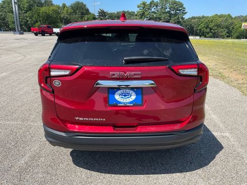 Used 2022 GMC Terrain SLE FWD image 5