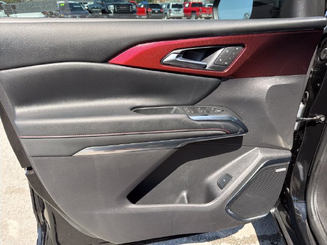 Used 2025 Chevrolet Traverse RS w/ LPO, Floor Liner Package FWD image 16