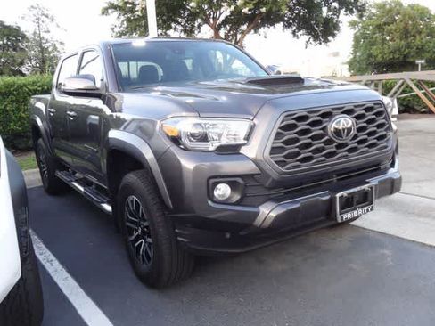 Used 2023 Toyota Tacoma TRD Sport AWD/4WD image 3