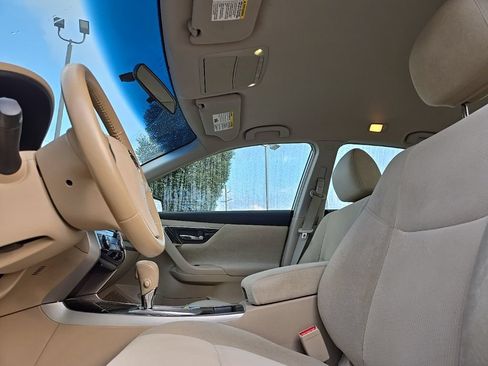 Used 2013 Nissan Altima 2.5 SV FWD image 30