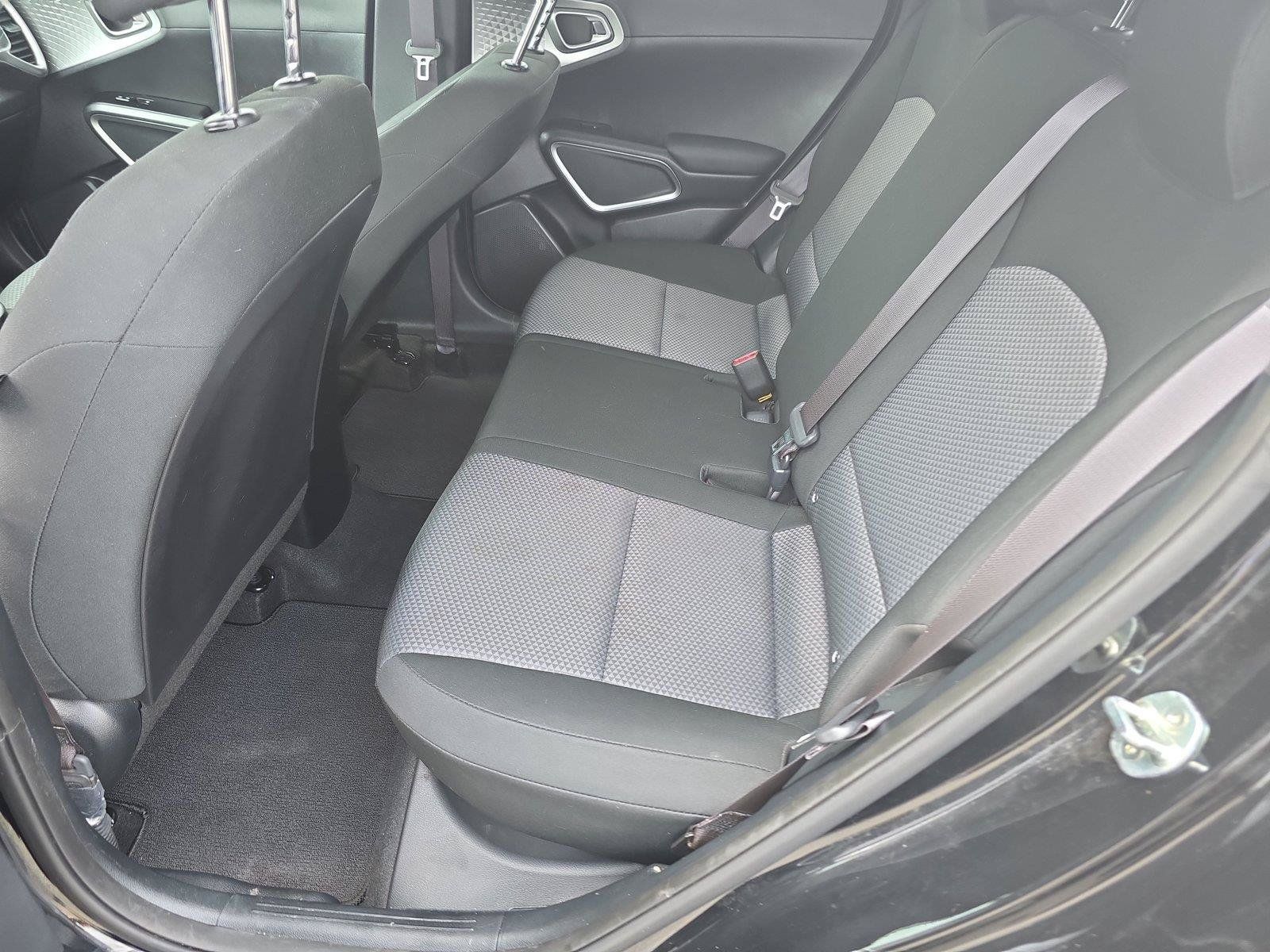 Used 2021 Kia Soul LX FWD image 18