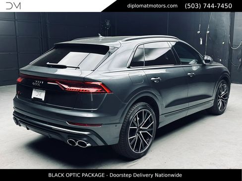 Used 2023 Audi SQ8 Prestige AWD/4WD image 7